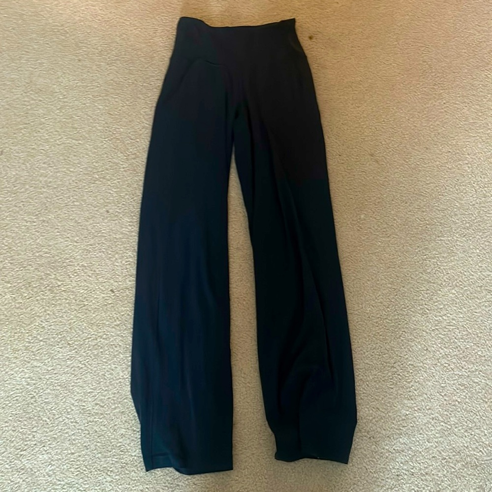lululemon size 2 wide leg leggings